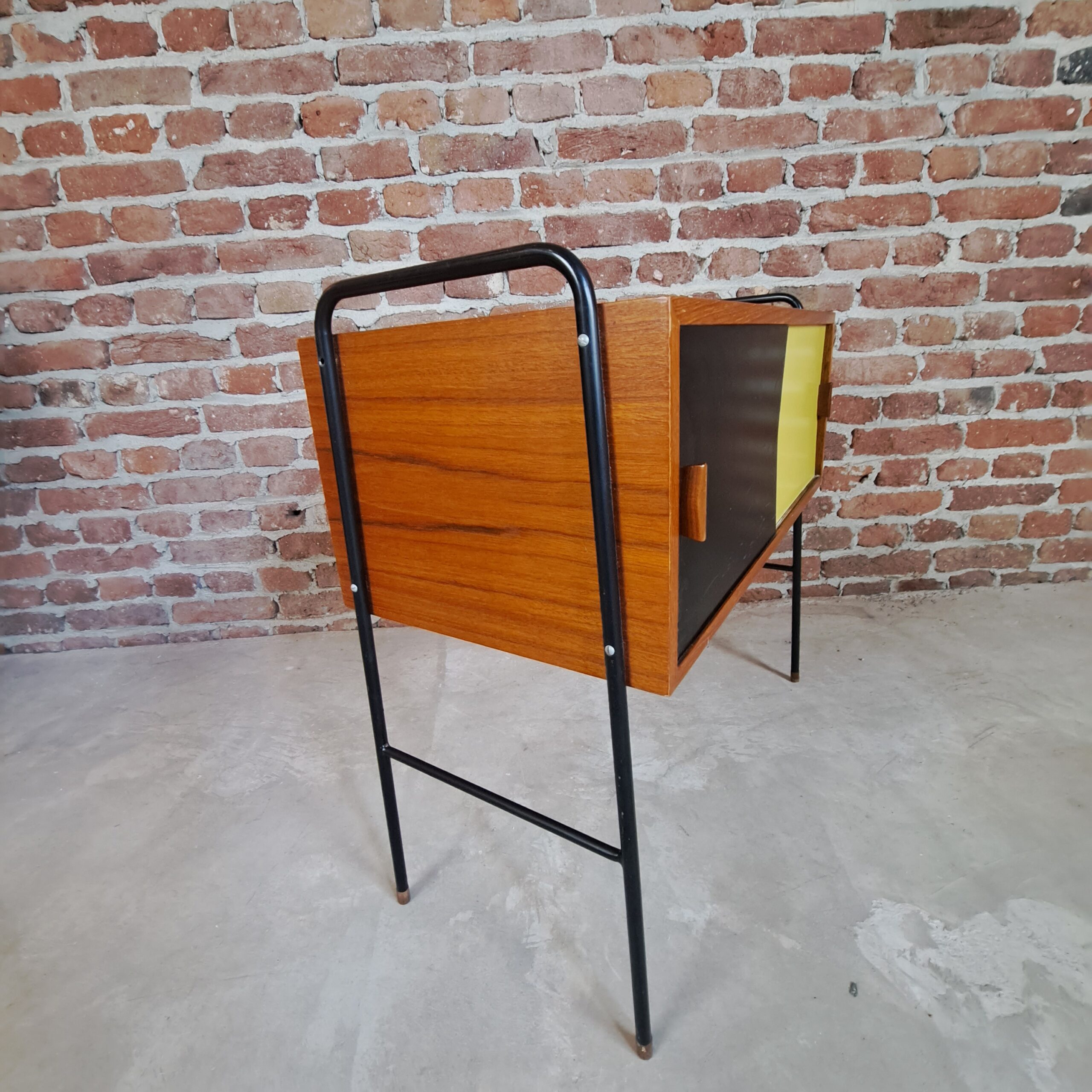 Small sideboard – STØV Vintage Furniture Design